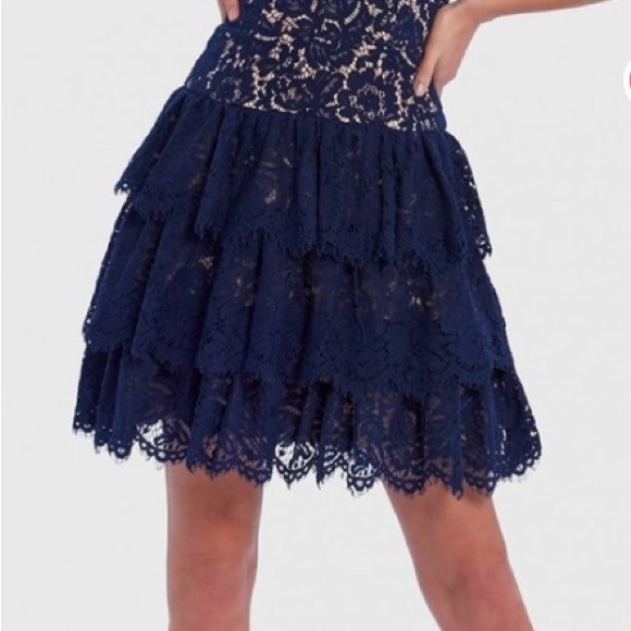 Lace Tiered Cocktail Dress - Picture 3 of 5